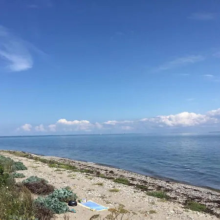 Dobbelt Beach House Langeland, 190m2, 4 Sovevaerelser, 20 M Til Strand * Tranekær
