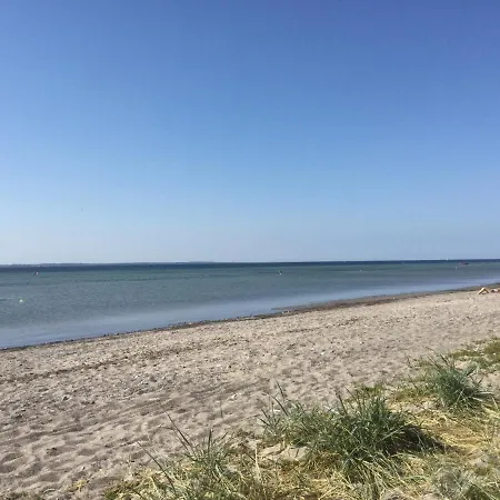 Dobbelt Beach House Langeland, 190m2, 4 Sovevaerelser, 20 M Til Strand Tranekær
